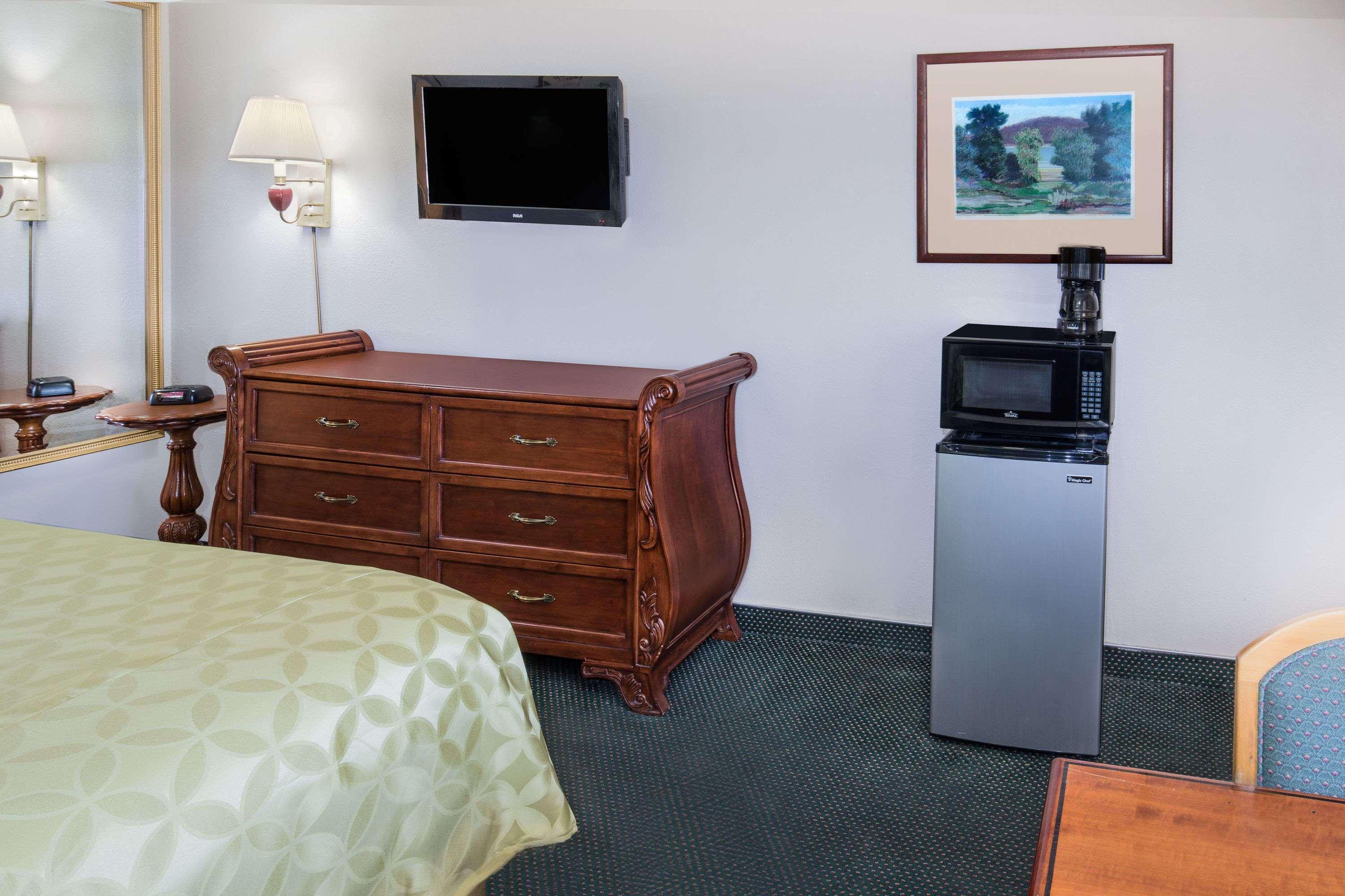 Days Inn By Wyndham Ontario Airport מראה חיצוני תמונה