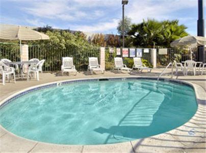 Days Inn By Wyndham Ontario Airport מתקנים תמונה