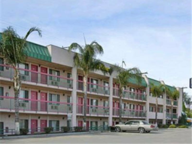 Days Inn By Wyndham Ontario Airport מראה חיצוני תמונה