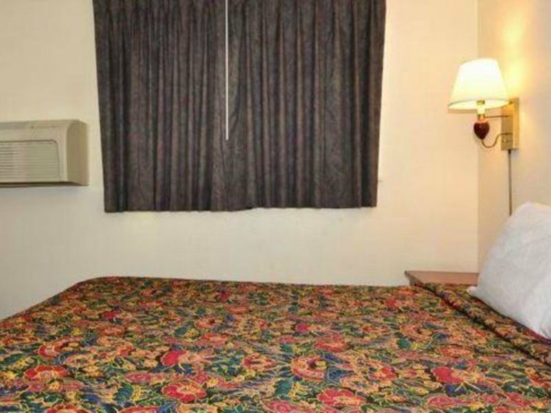 Days Inn By Wyndham Ontario Airport מראה חיצוני תמונה